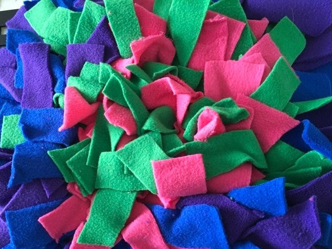 Puppy Snuffle Mat - Distinctive Pets